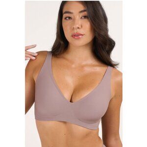 NWT Deep V Push-Up Seamless Wireless Jelly Bra